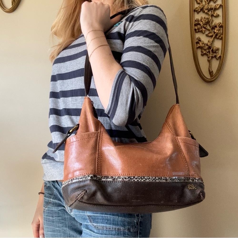 The Sak Brown Leather Shoulder Bag - Picture 8 of 9
